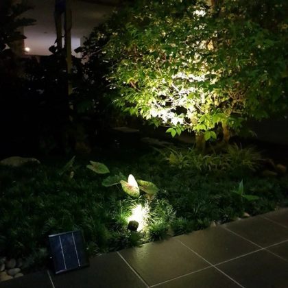Twin 6W LED Solar Landscape Garden Spotlight for Outdoor Decoration