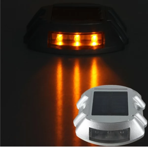 Heavy Duty Solar Road Stud Lights Safety Traffic Markers LED
