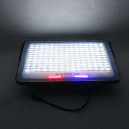 Outdoor LED Solar Flood Light High Lumens With Advanced Remote Control