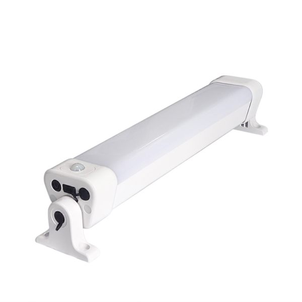 Pir led outlet batten